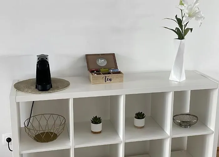 2 Bedroom Next To Metro U1 And Pr Garage Apartment Vienna